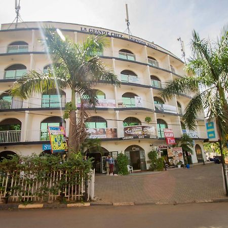 La Grand Chez Johnson Hotel Muyenga Kampala Exterior photo