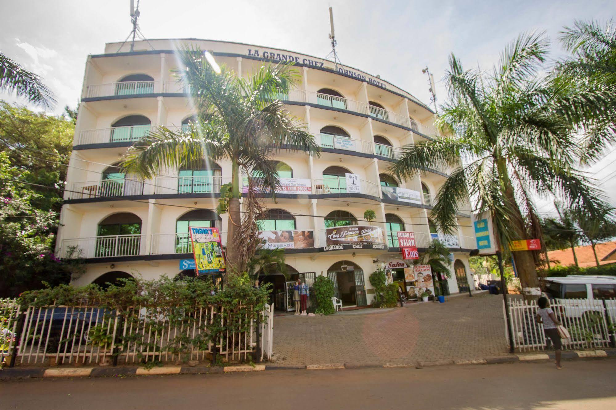 La Grand Chez Johnson Hotel Muyenga Kampala Exterior photo